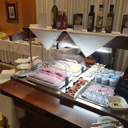 Hotel Polana Зволен Екстериор снимка