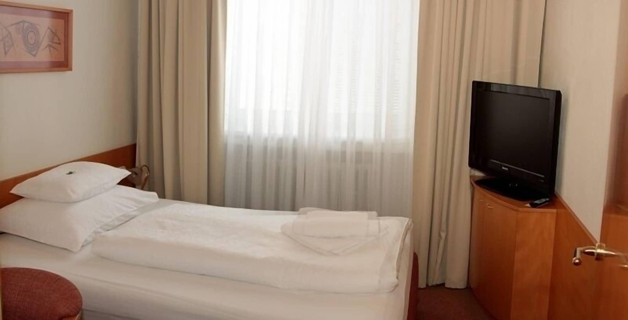 Hotel Polana Зволен Екстериор снимка
