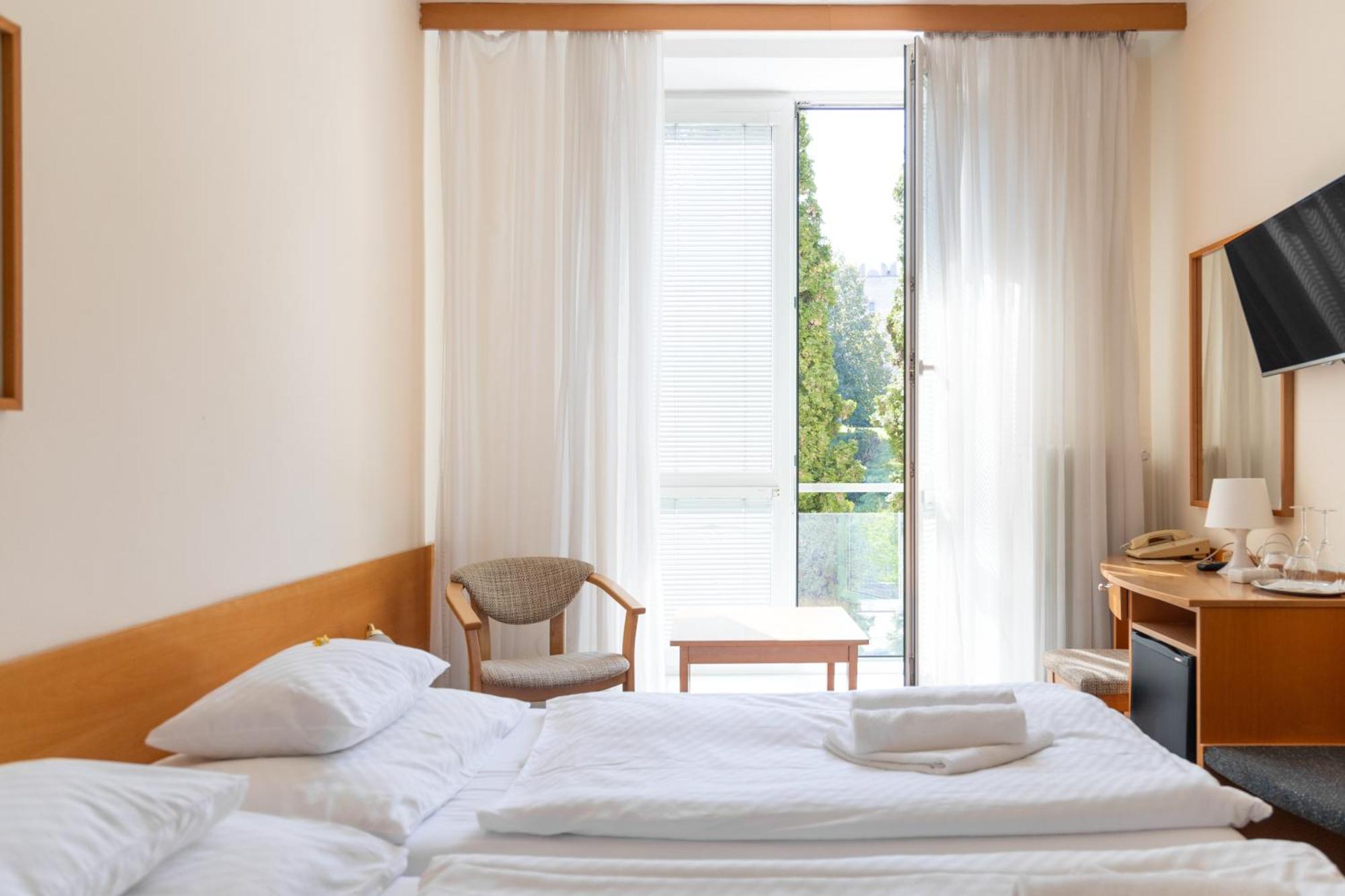 Hotel Polana Зволен Екстериор снимка