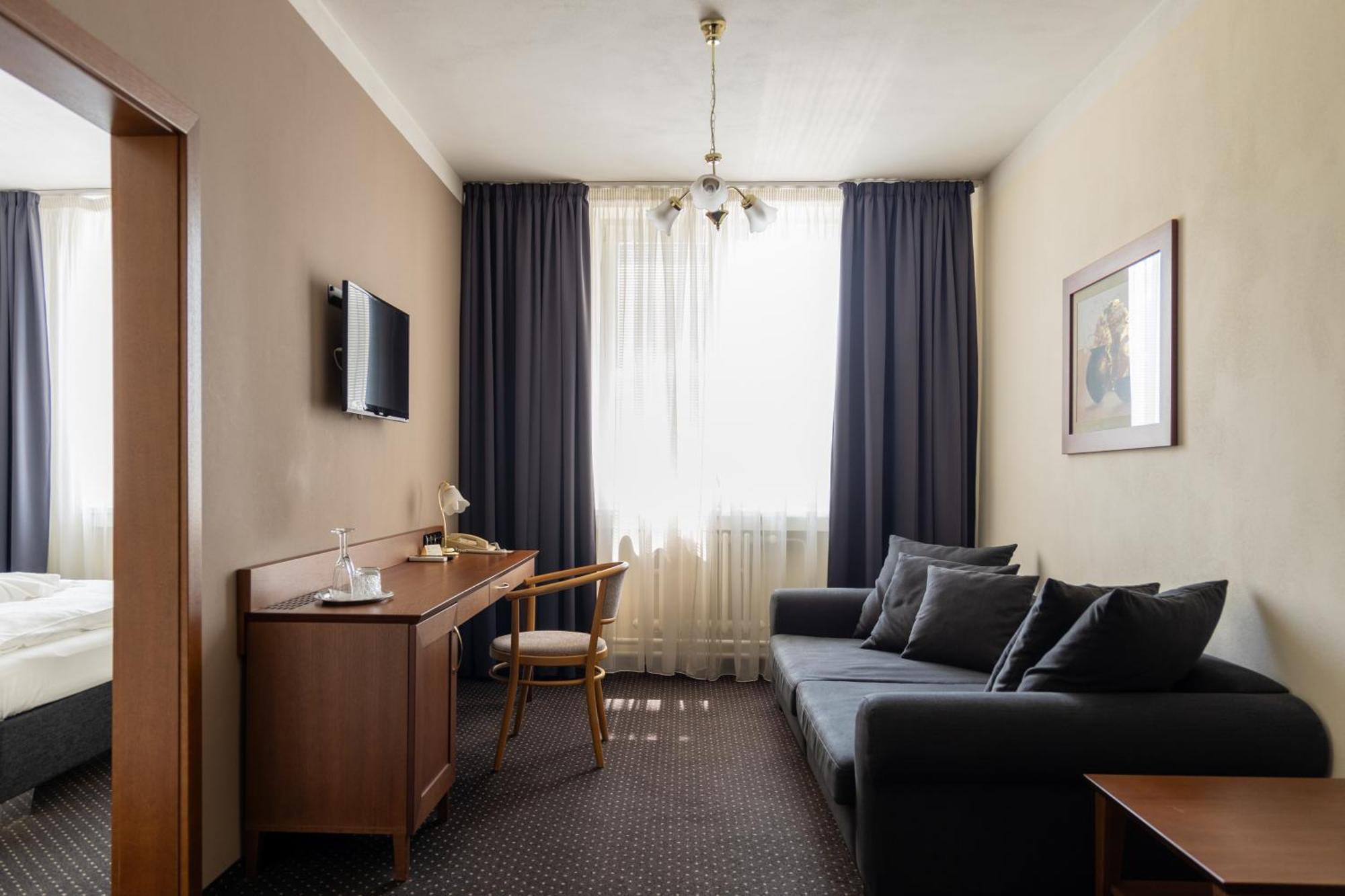 Hotel Polana Зволен Екстериор снимка