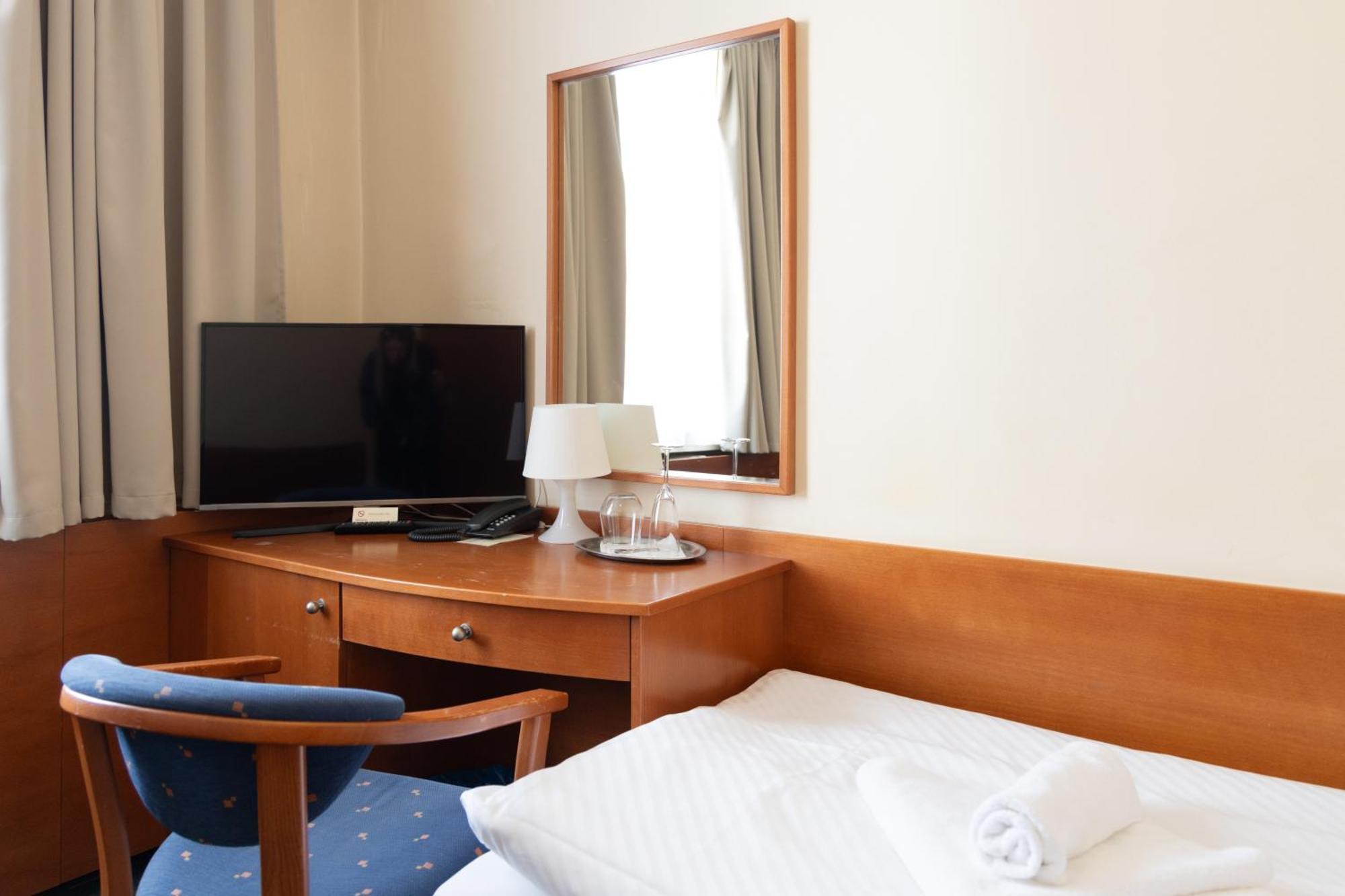 Hotel Polana Зволен Екстериор снимка
